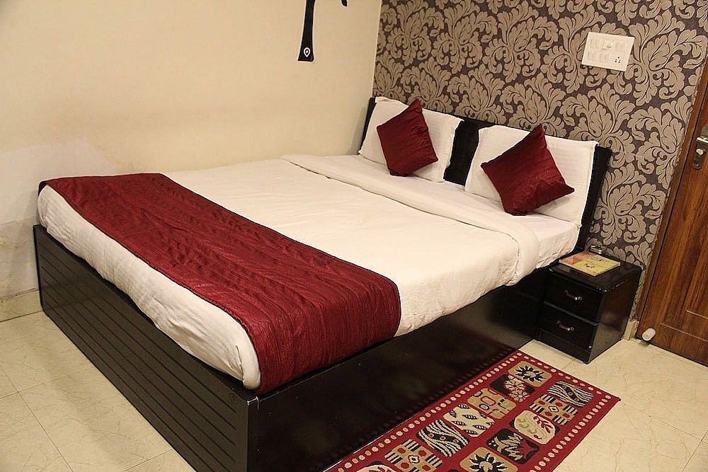 ADB Rooms Park Inn Varanasi Deluxe Double Room, 1 Bedroom 3
