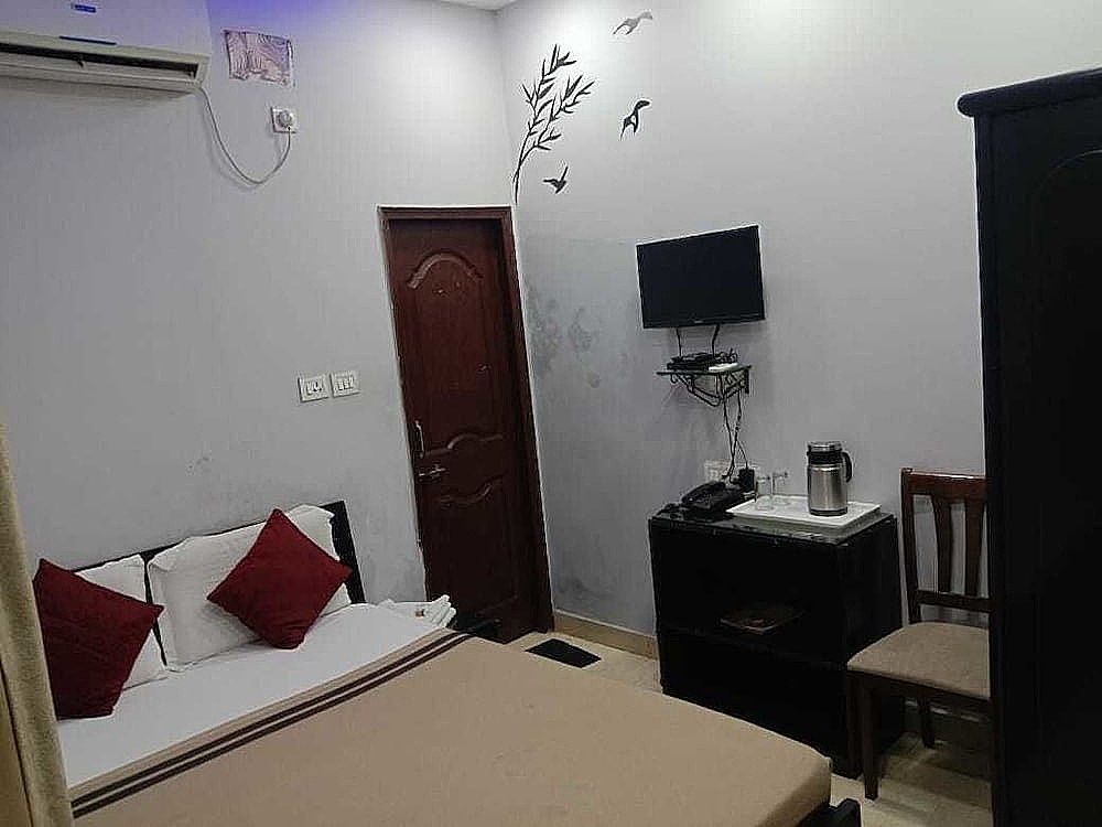 ADB Rooms Park Inn Varanasi Superior Room 2