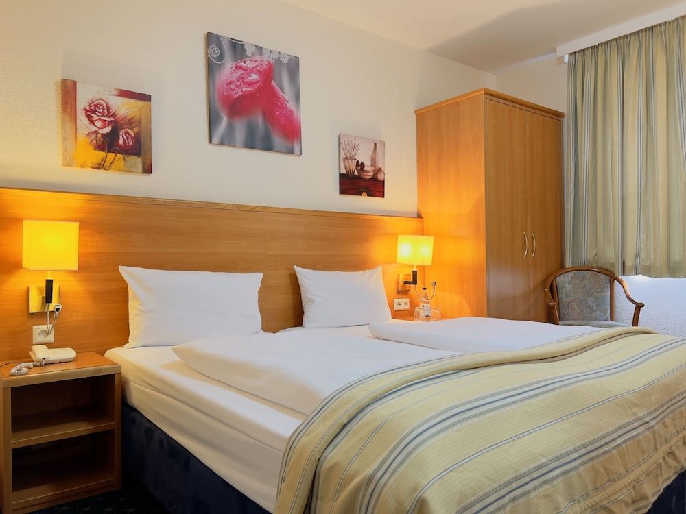 Elbbrücken Hotel Comfort Triple Room 3