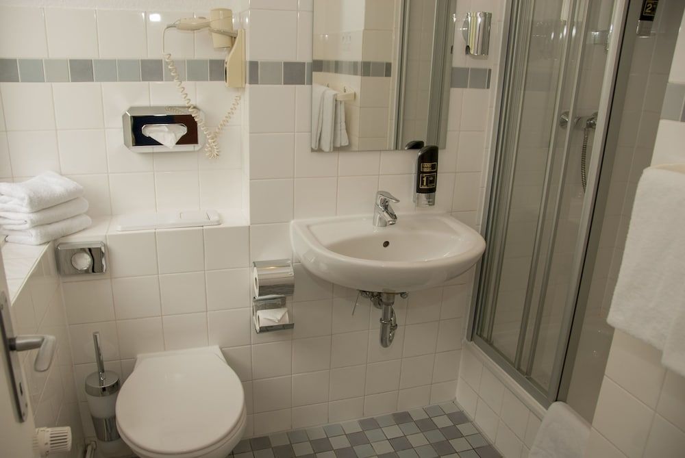 Elbbrücken Hotel Comfort Triple Room 6