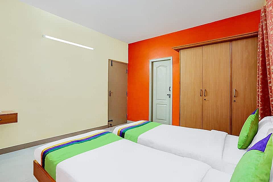 Itsy Hotels Jasmine Deluxe Double Room 3