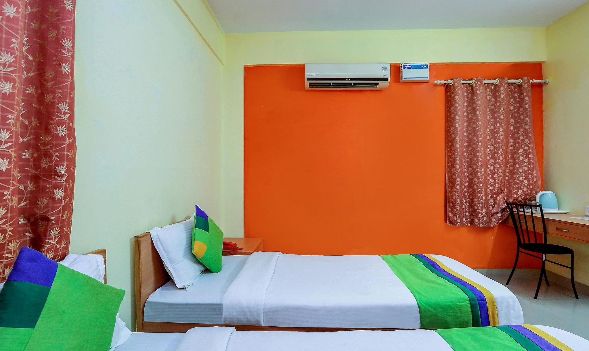 Itsy Hotels Jasmine Deluxe Double Room