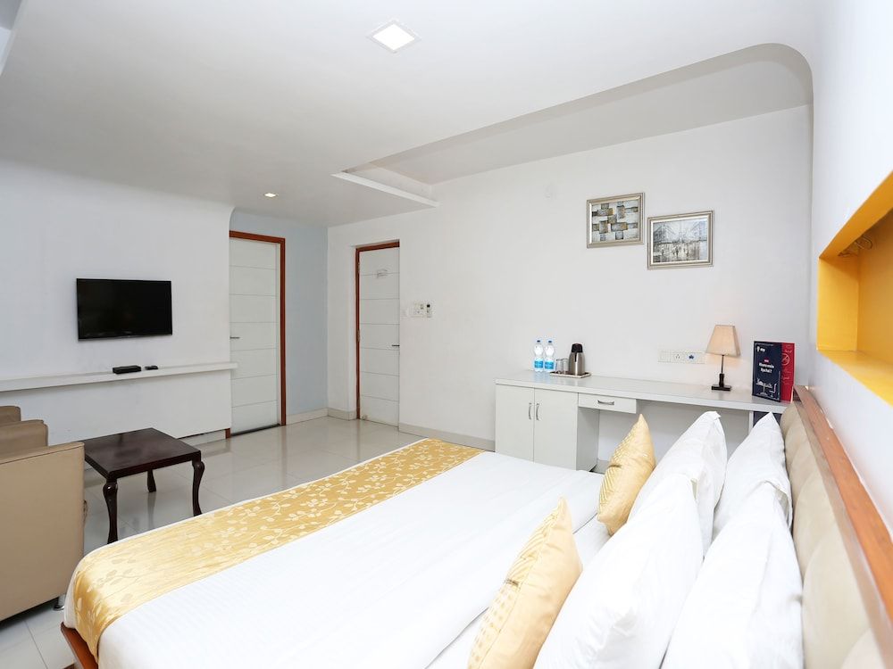 OYO 6315 Golden Leaf Resort Double or Twin Room 5