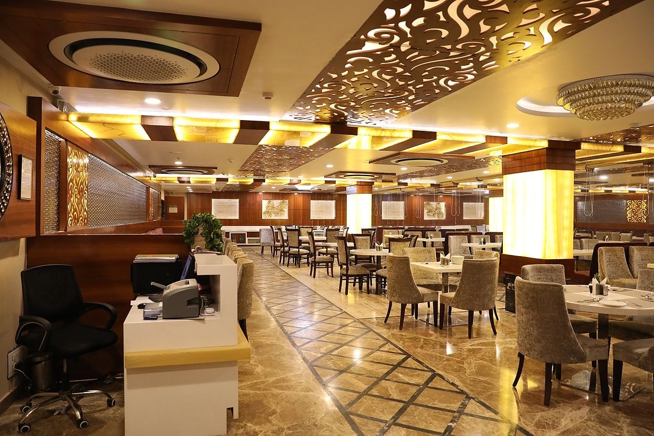 Food & Dining