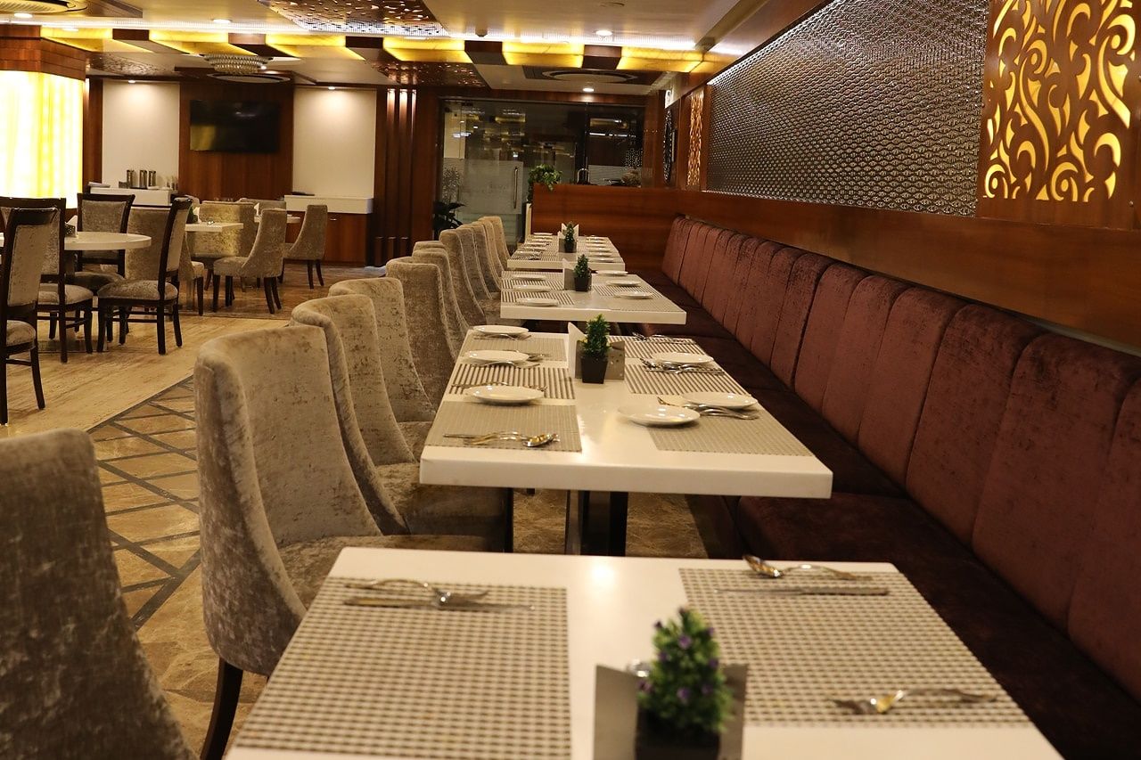 Food & Dining