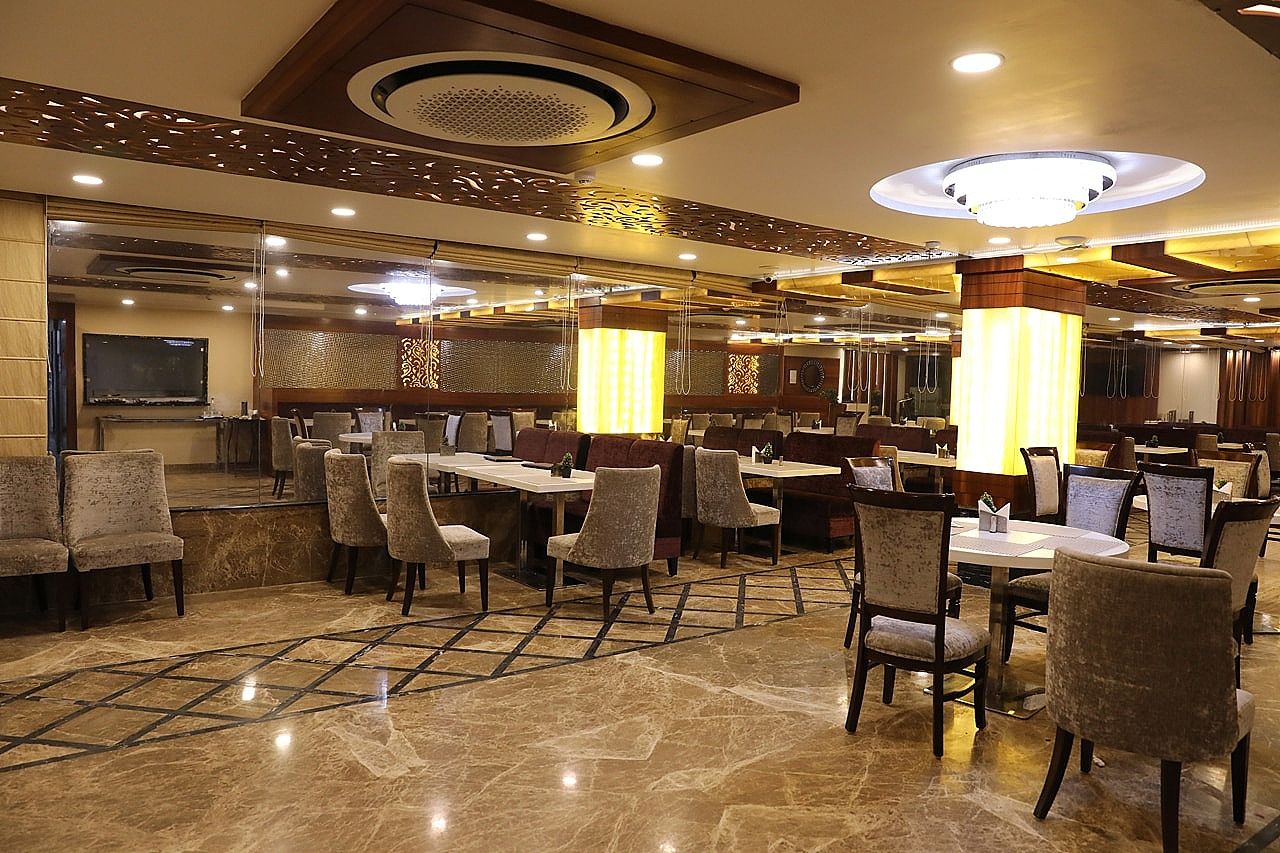 Food & Dining