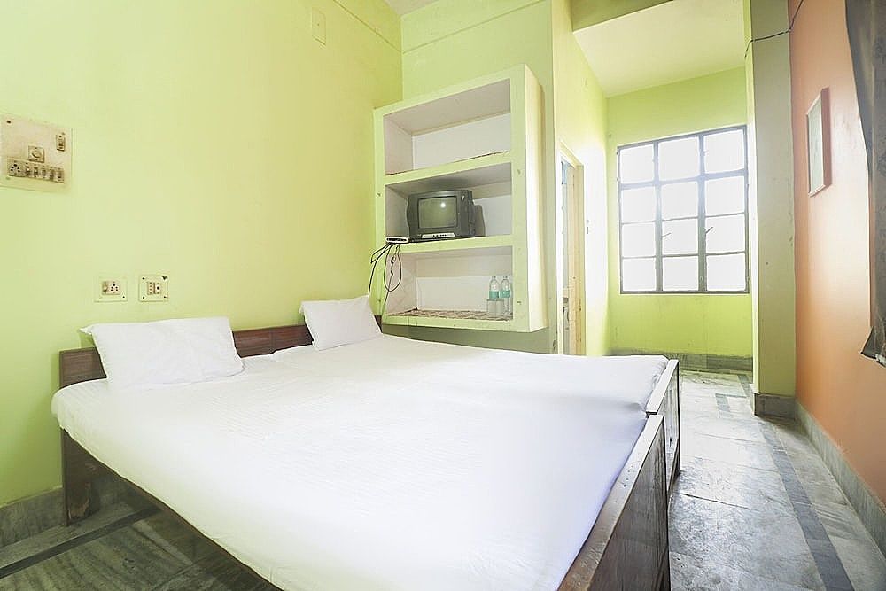 SPOT ON 60947 Godavari Lodge Room 3