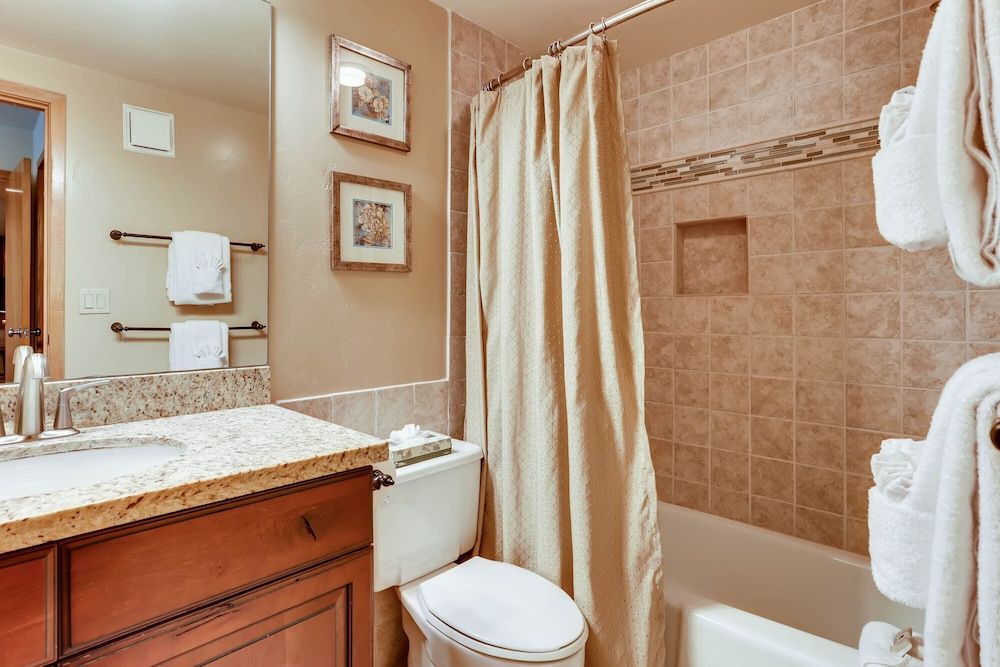 Simba Run Condos 2Bed 2Bath Deluxe Condo, 2 Bedrooms 7