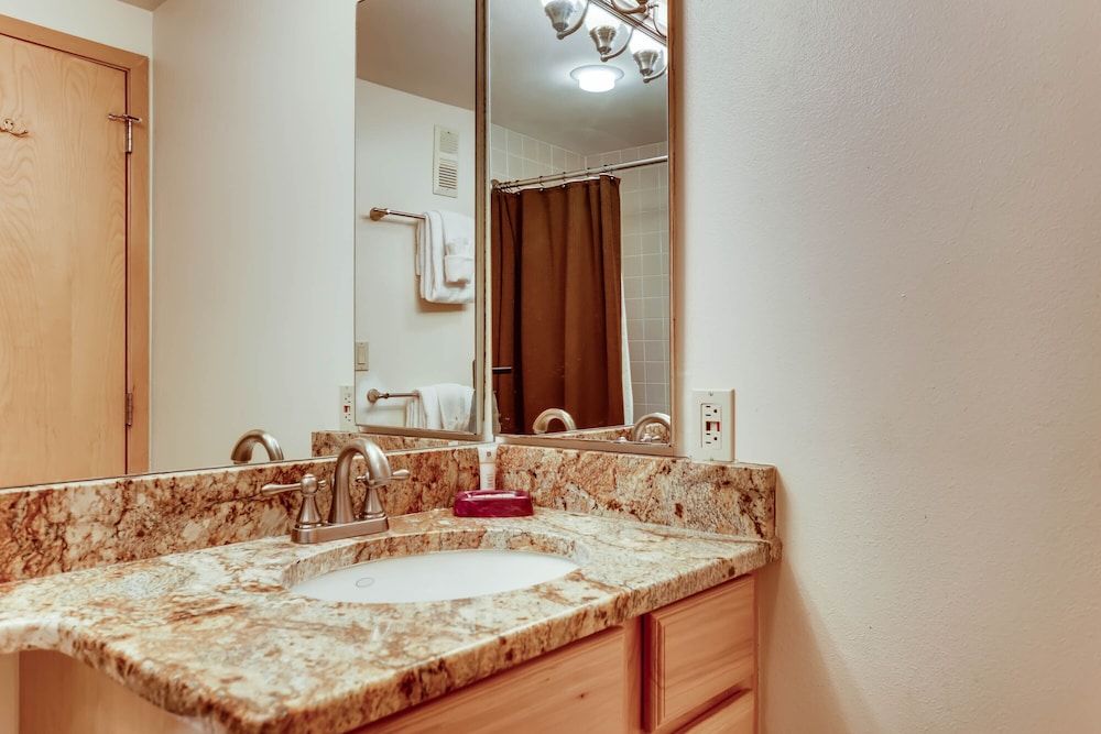 Simba Run Condos 2Bed 2Bath Deluxe Condo, 2 Bedrooms 8