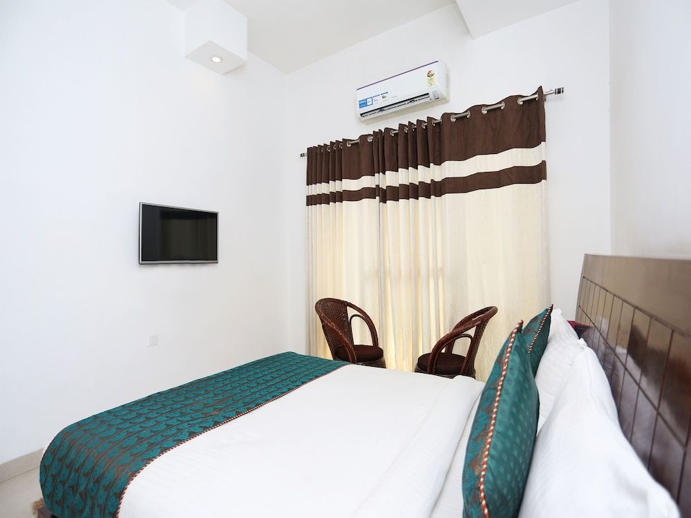 OYO 5474 Hotel Aries Double or Twin Room 11