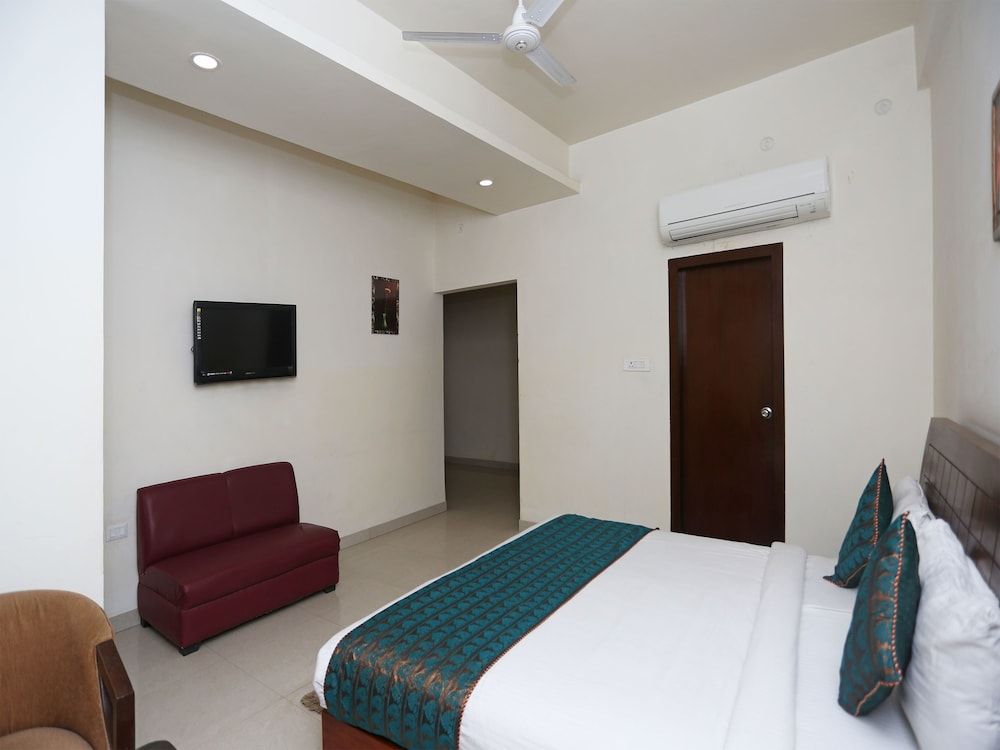 OYO 5474 Hotel Aries Double or Twin Room 24
