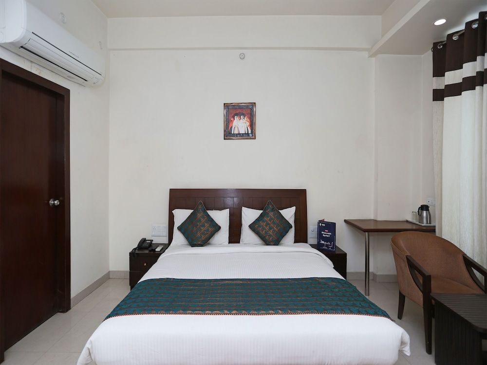 OYO 5474 Hotel Aries Suite, 1 King Bed