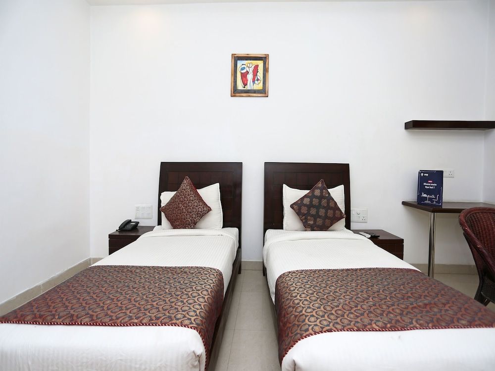 OYO 5474 Hotel Aries Double or Twin Room 4