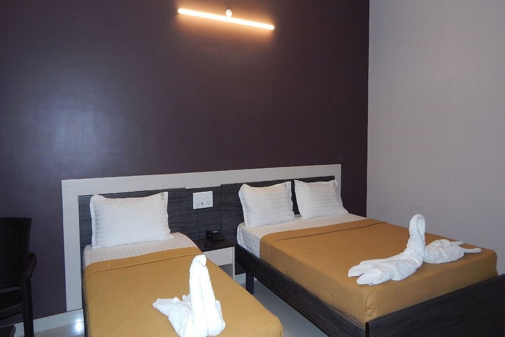 Deluxe Double Room, City View