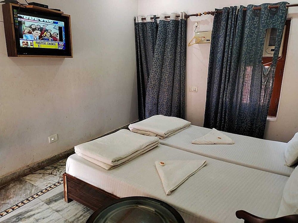Hotel Shivratri Guest House Standard Twin Room 3