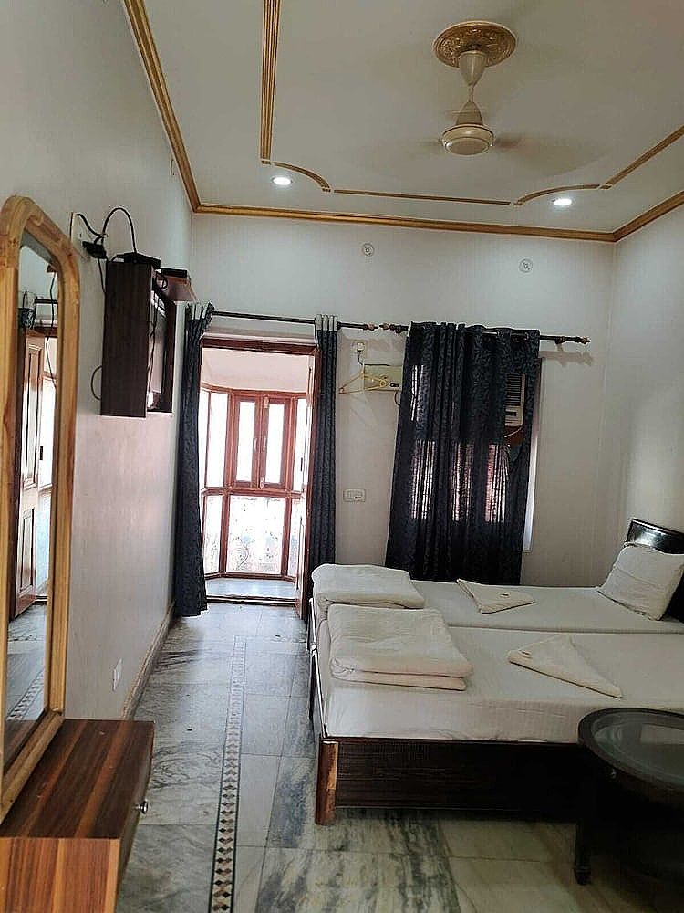Hotel Shivratri Guest House Standard Twin Room 2
