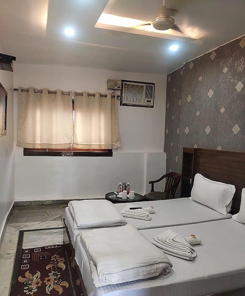 Hotel Shivratri Guest House Deluxe Double or Twin Room 2