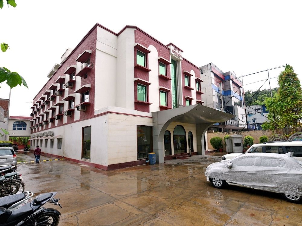undefined OYO 10706 Hotel Siddhartha 2