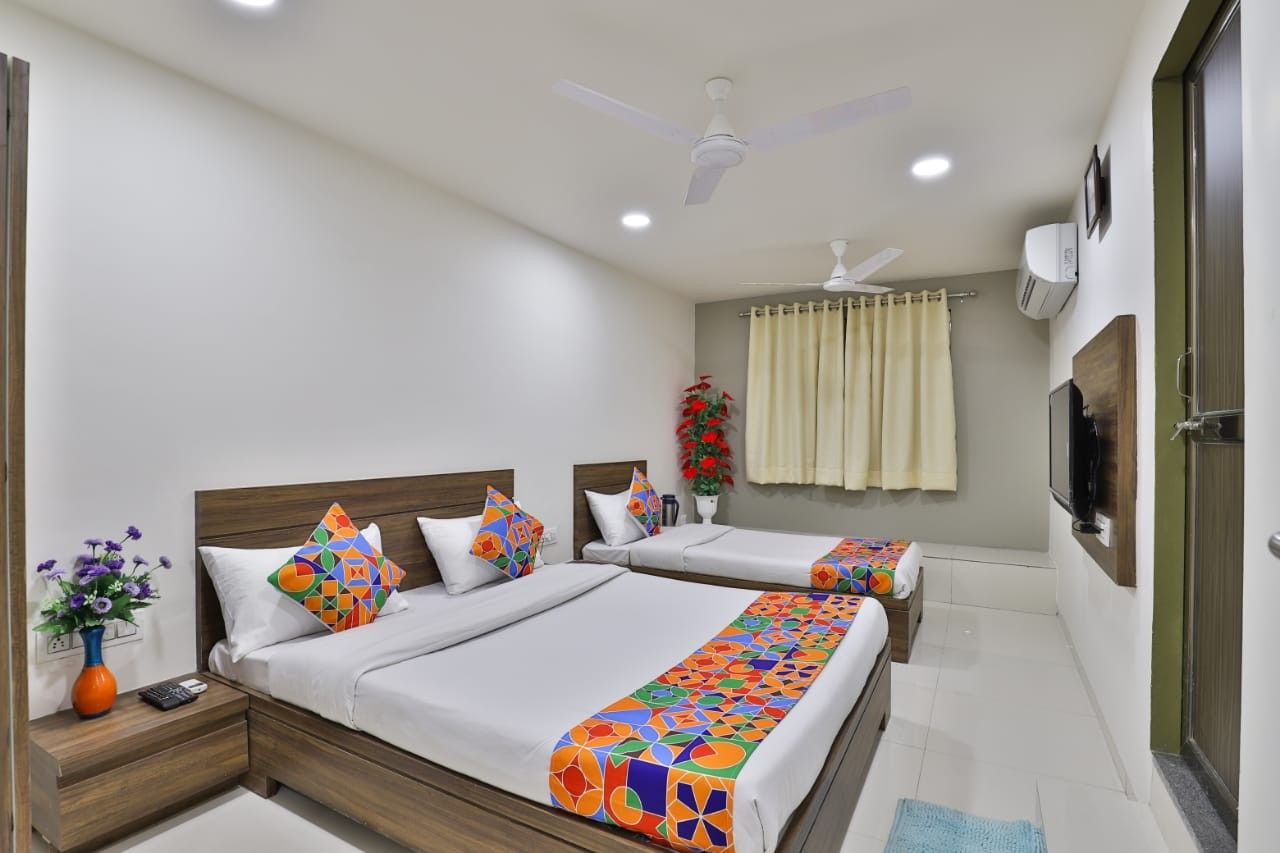 Hotel Nice Deluxe Room Non AC 7