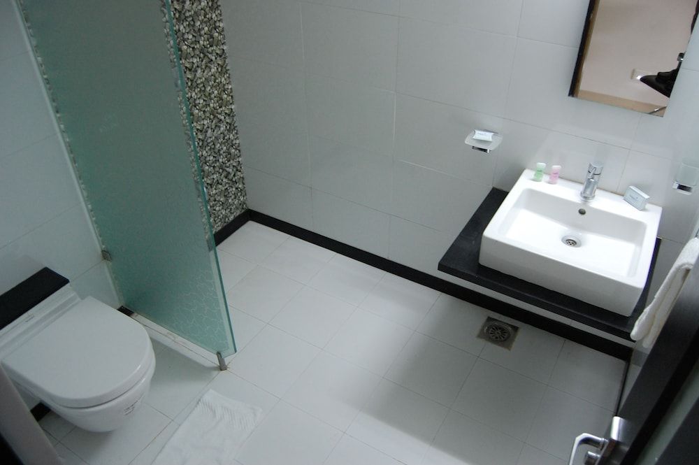 Sapphire Regency Business Double or Twin Room 3