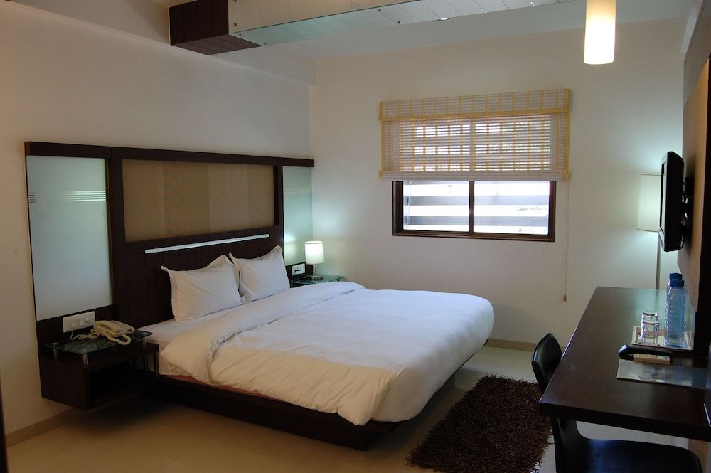 Sapphire Regency Business Double or Twin Room 2