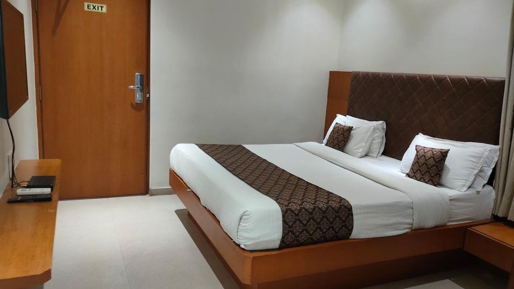 Vintage Hotel Premium Room, 1 King Bed 11