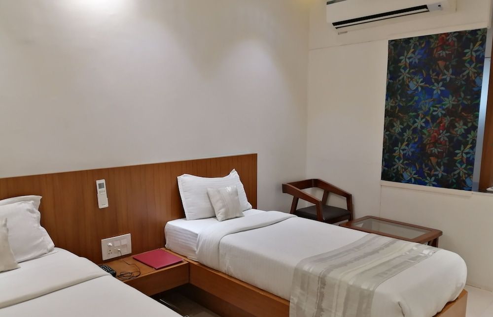 Vintage Hotel Premium Room, 1 King Bed 10