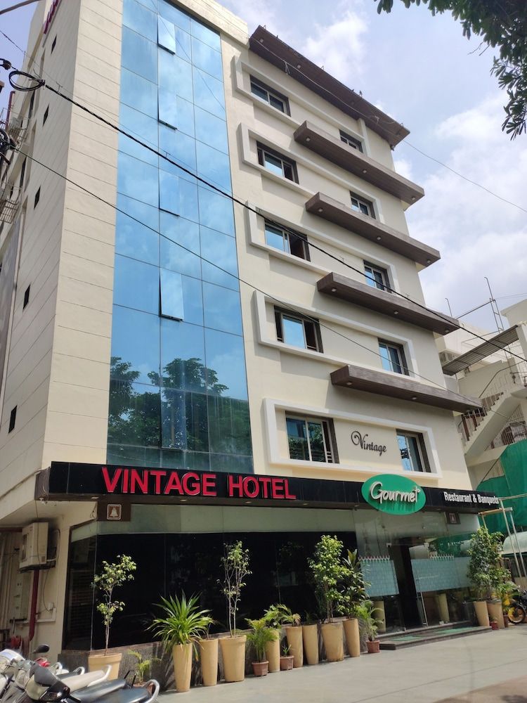 Vintage Hotel