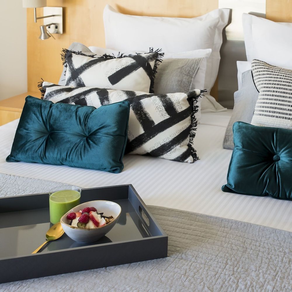 Room Service - Dining