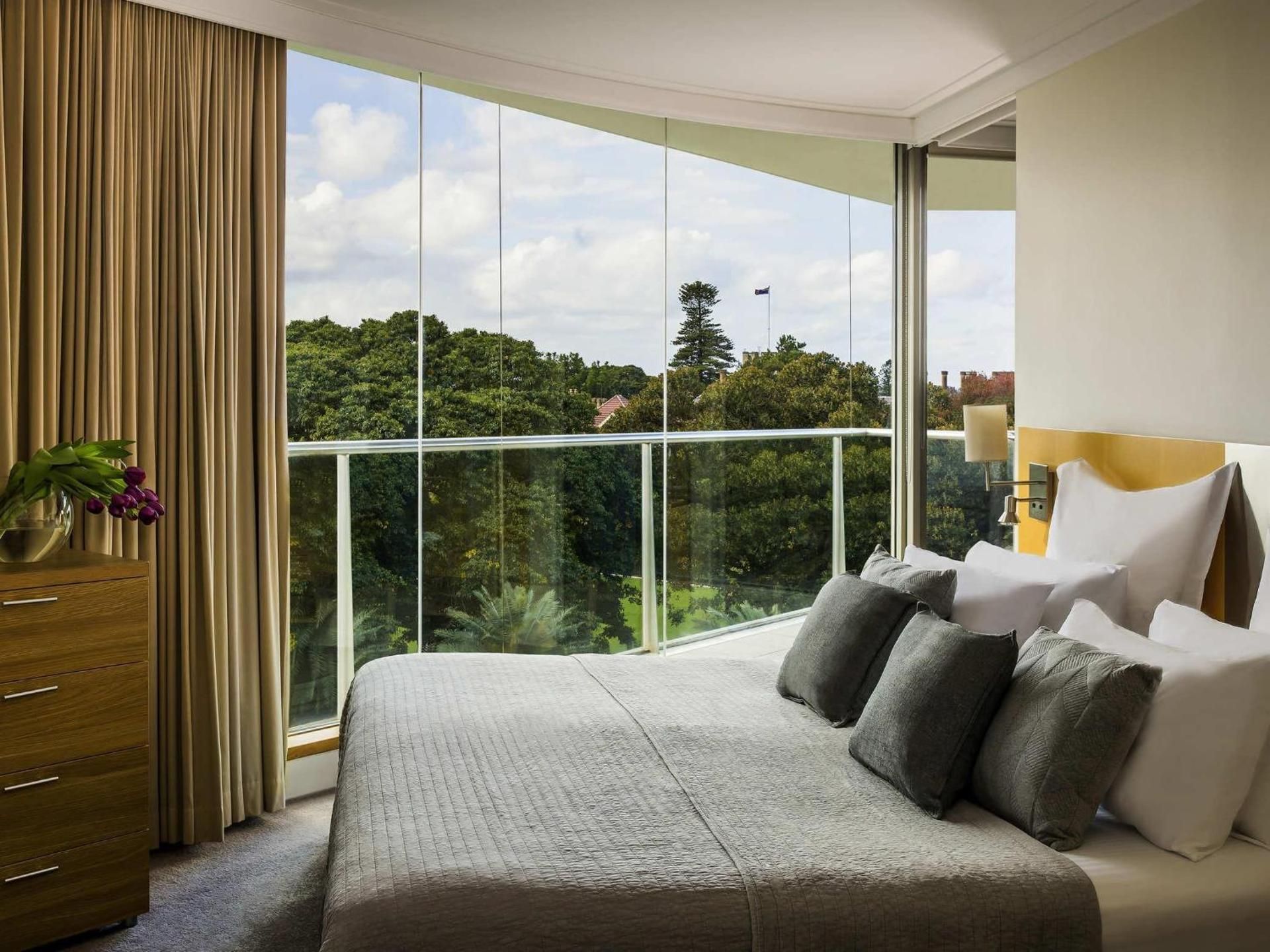 undefined Pullman Quay Grand Sydney Harbour 9