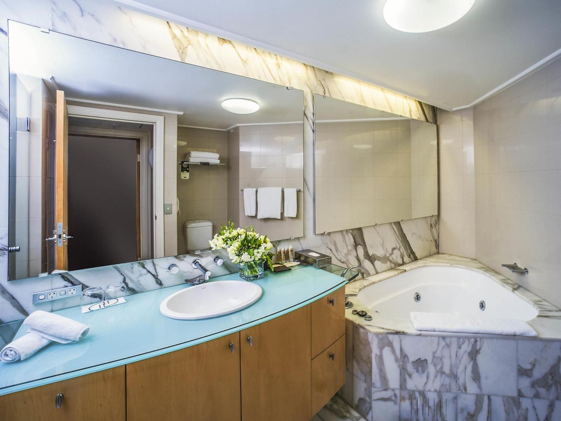 undefined Pullman Quay Grand Sydney Harbour 10