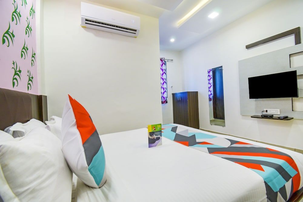 FabExpress Shiv Residency Deluxe Room