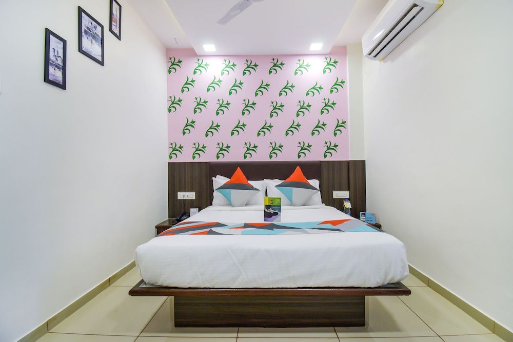 FabExpress Shiv Residency Deluxe Room 3