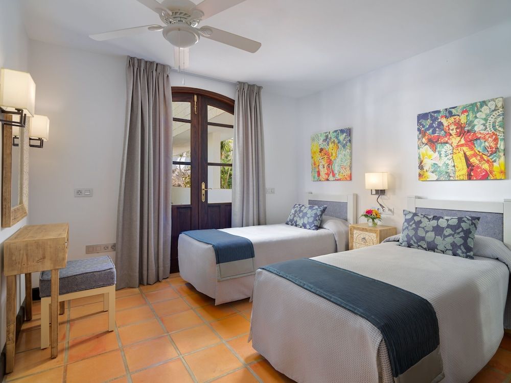 Regency Country Club, Apartments Suites Apartment, 2 Bedrooms, Pool Access (Suite 2, Adults and 3 Children) 2