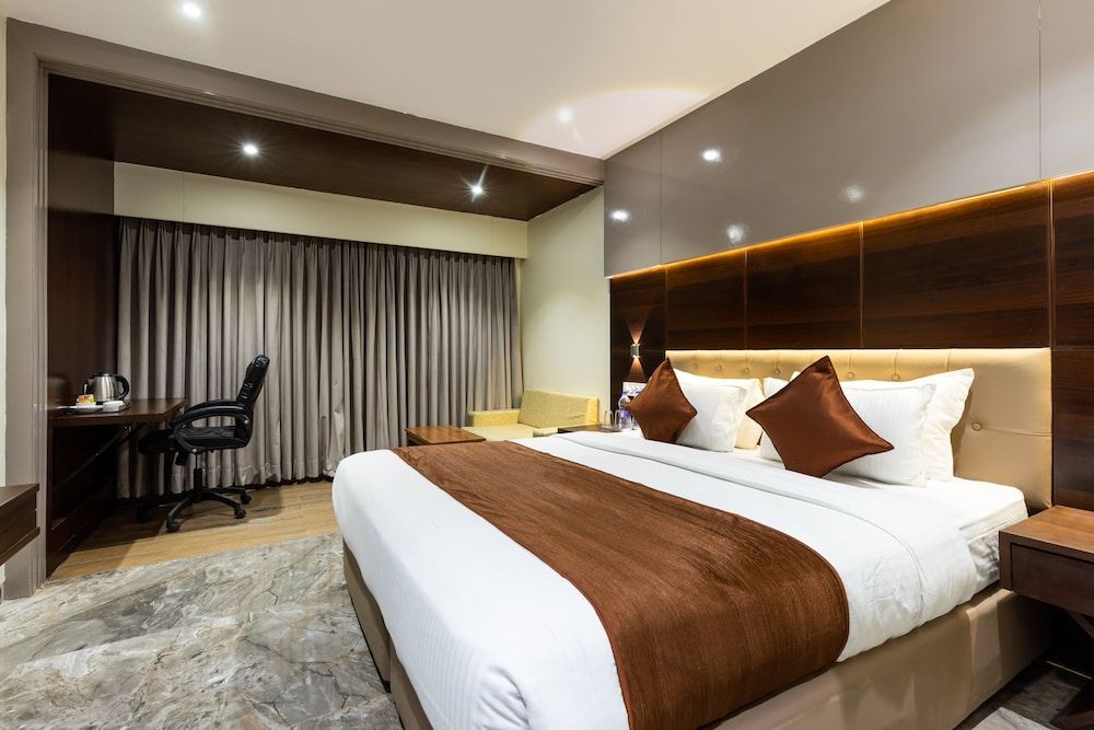 Hotel President Executive Room 9