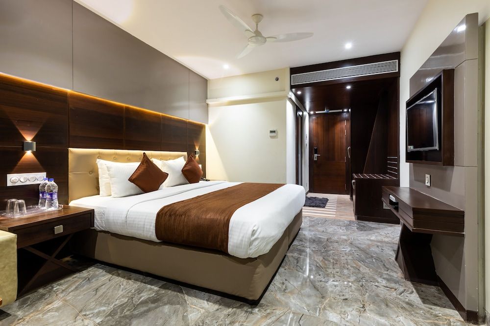 Hotel President Executive Room 10