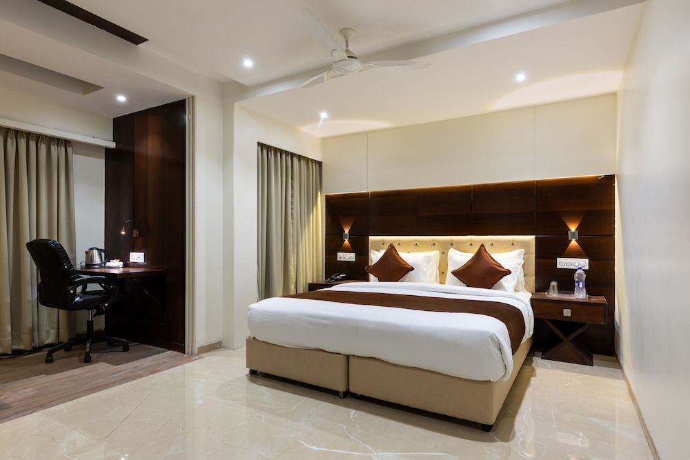 Hotel President Executive Room 3