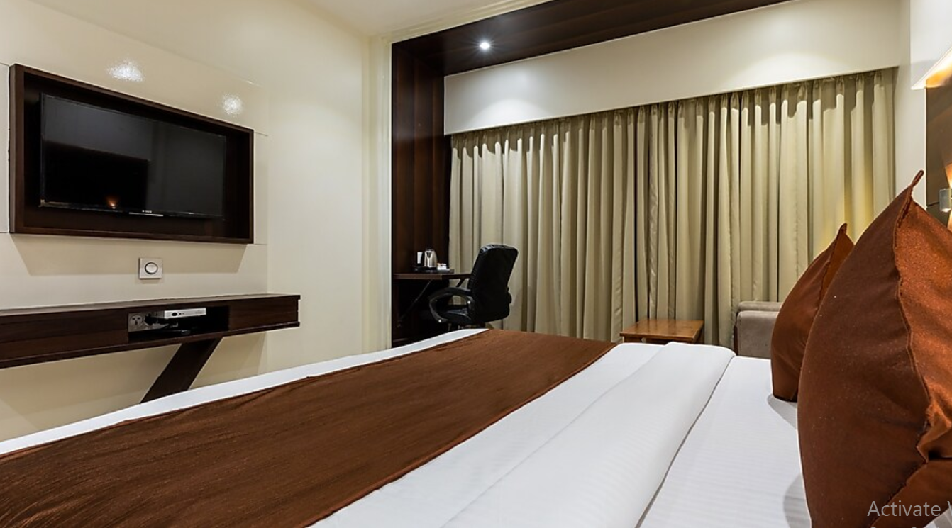 Hotel President Executive Room 7
