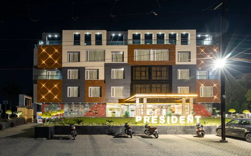 undefined Hotel President 2