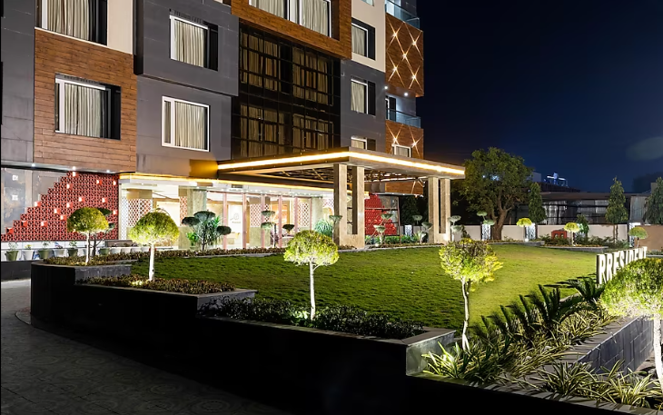 undefined Hotel President 10
