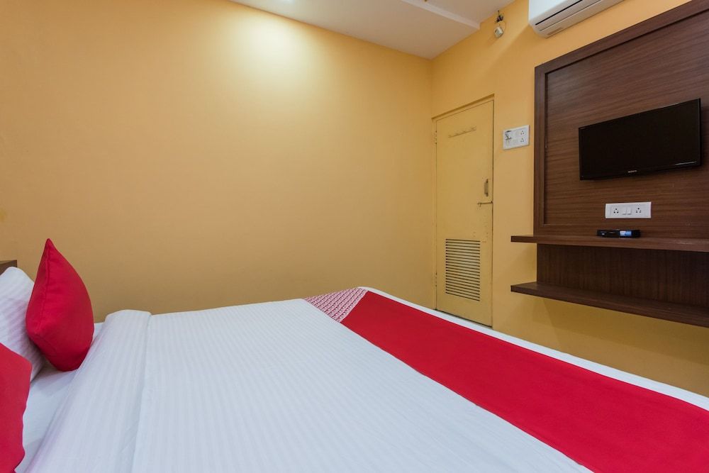 undefined OYO 17161 Hotel Mahalaxmi 2