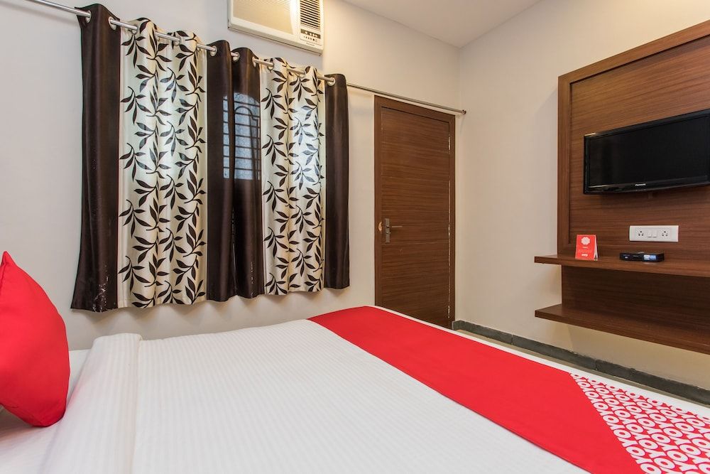 undefined OYO 17161 Hotel Mahalaxmi 6