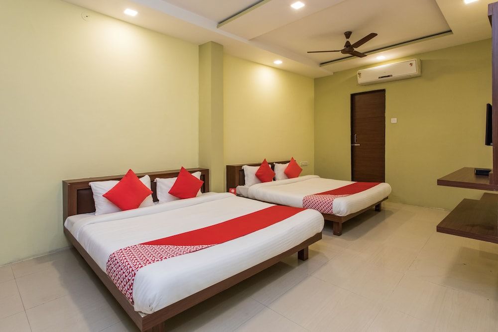 undefined OYO 17161 Hotel Mahalaxmi 9