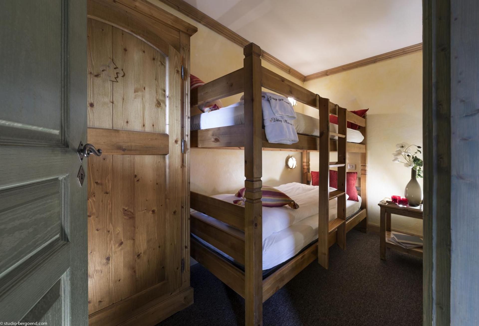 Two-Bedroom Apartment with Cabin