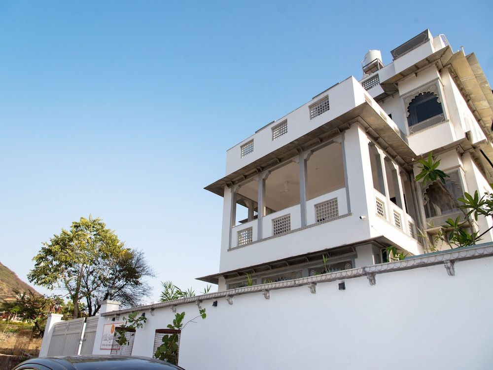 undefined OYO 13793 Villa Sagat Raaso 3