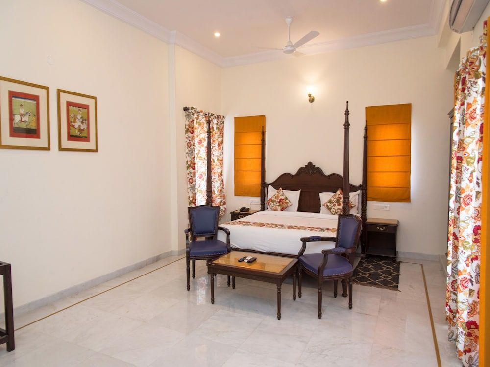 OYO 13793 Villa Sagat Raaso Double or Twin Room 13