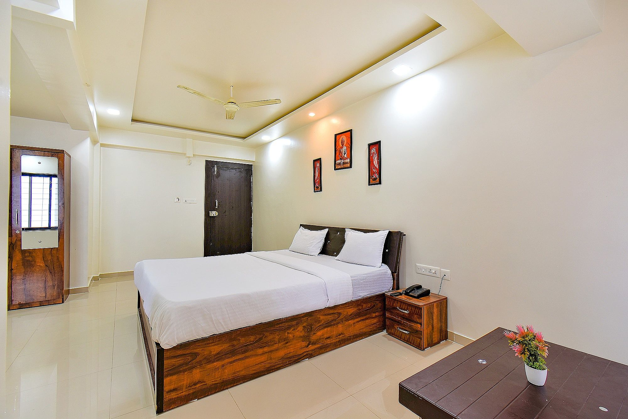 FabHotel White House - Nr. Sinhagad Speciality Hospital Deluxe Room 12