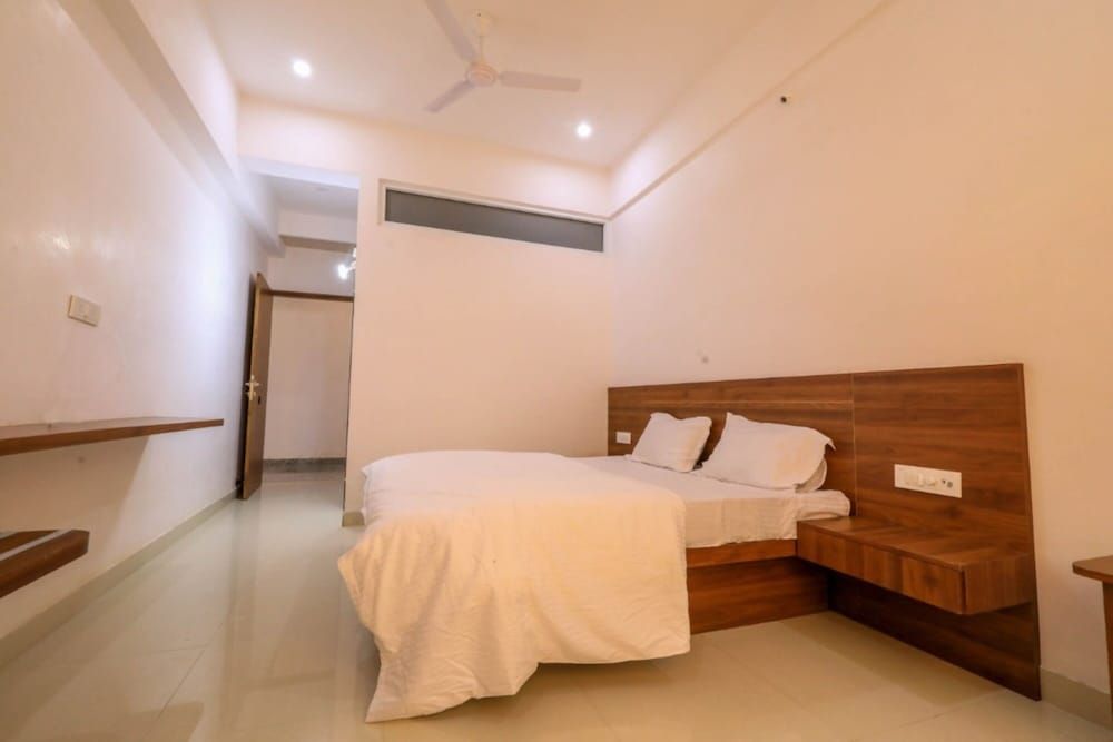 Gorakh Shyam Resort Deluxe Room 5