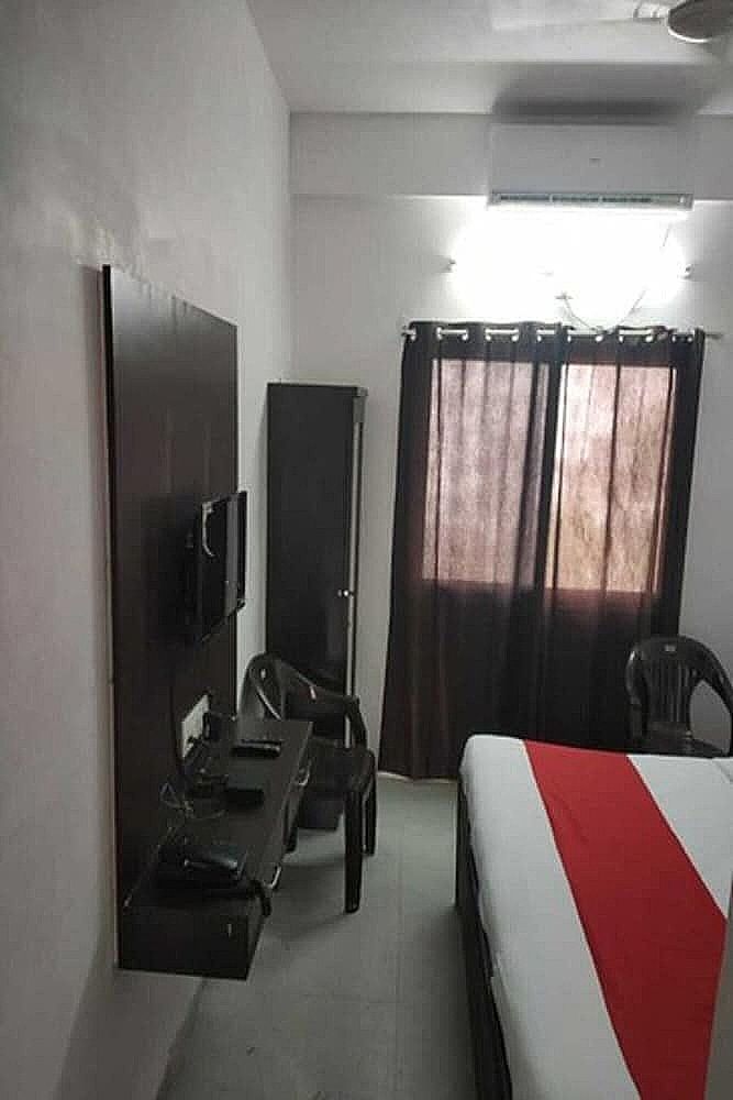 undefined SS Hotel 7