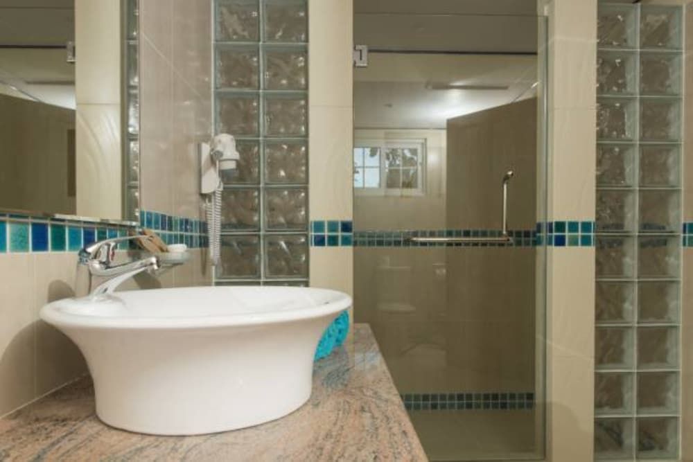 Acajou Beach Resort Apartment, 1 Bedroom (Ground & Upper floor) 6